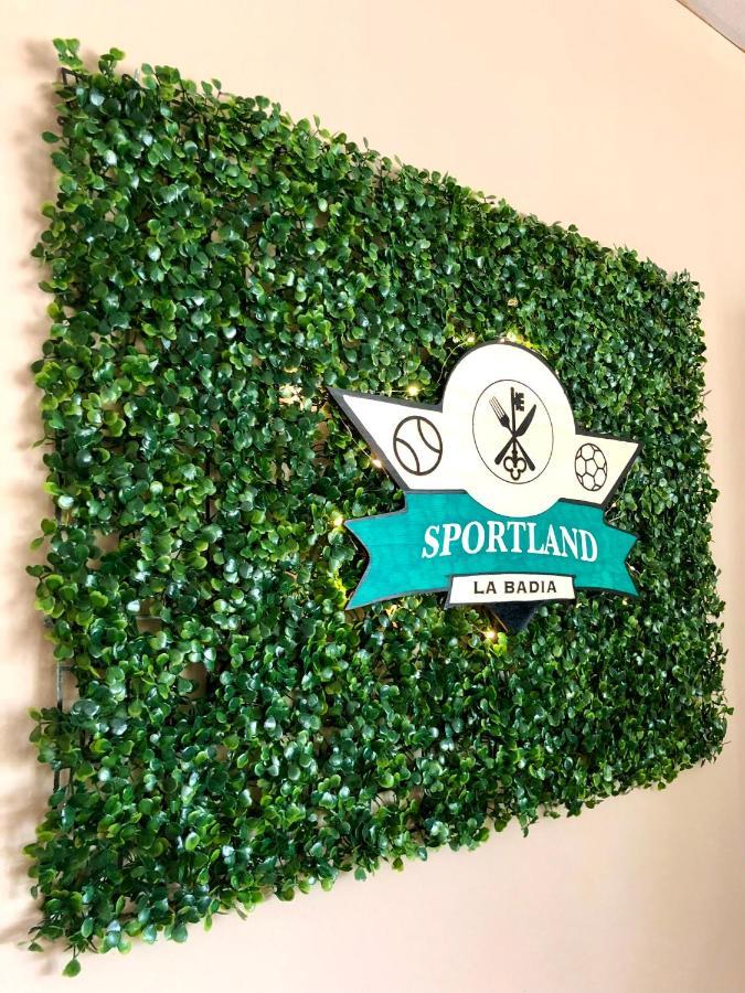 Sportland Hotell Colle Val D'Elsa Exteriör bild