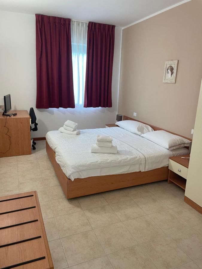 Sportland Hotell Colle Val D'Elsa Exteriör bild