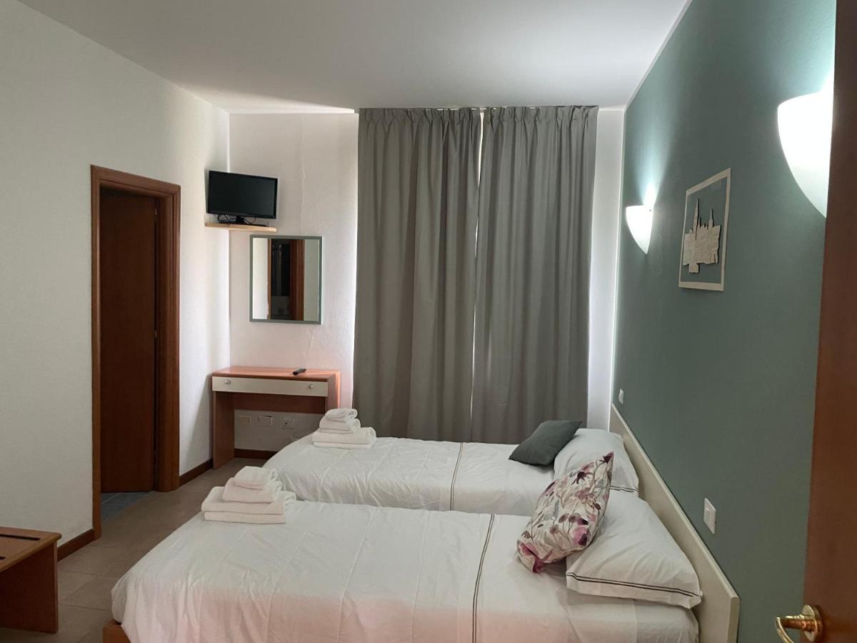 Sportland Hotell Colle Val D'Elsa Exteriör bild